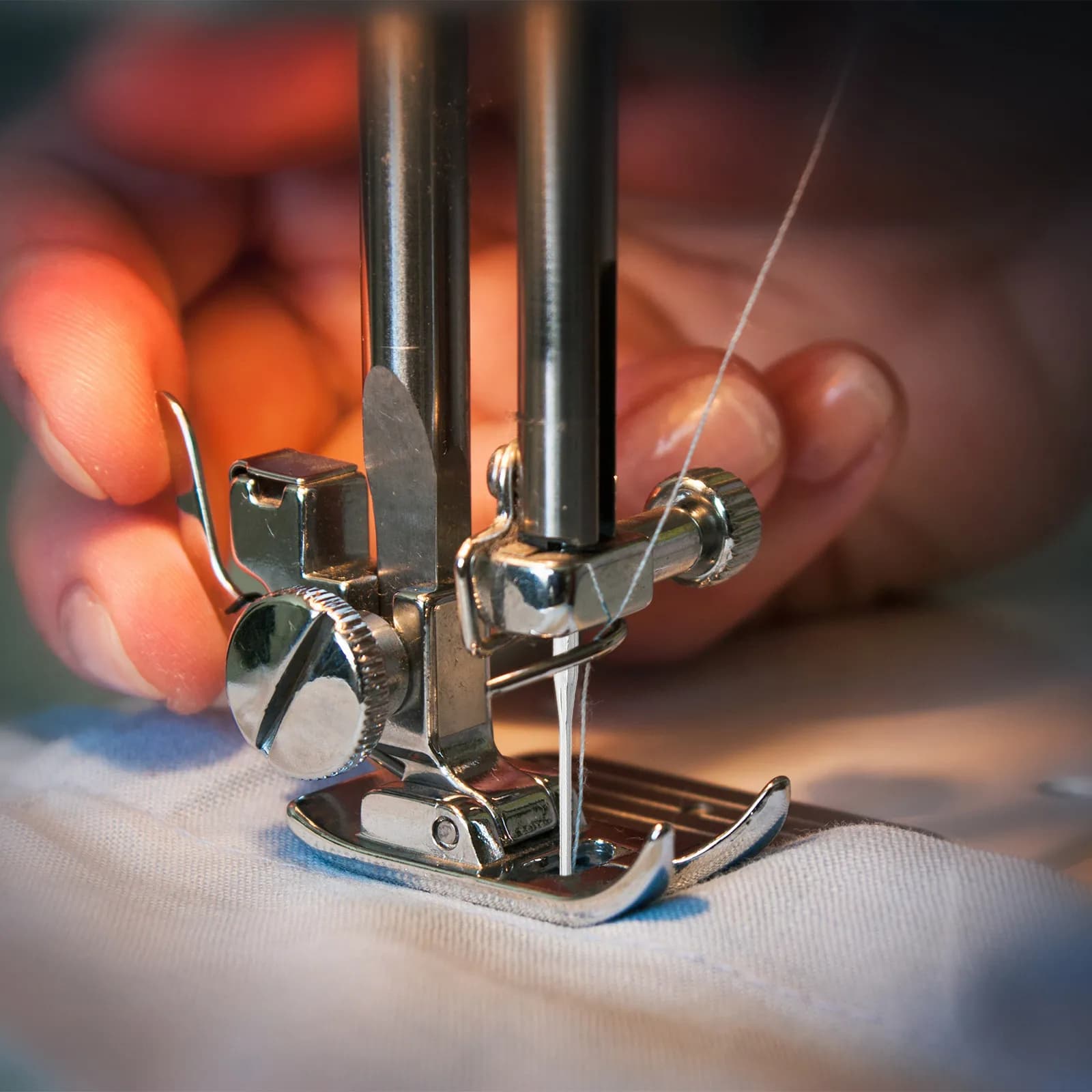 50 Aghi per Macchina da Cucire con Punte Affilate per Tessuti Spessi, Jeans, Denim, Accessori per Cucito Domestico