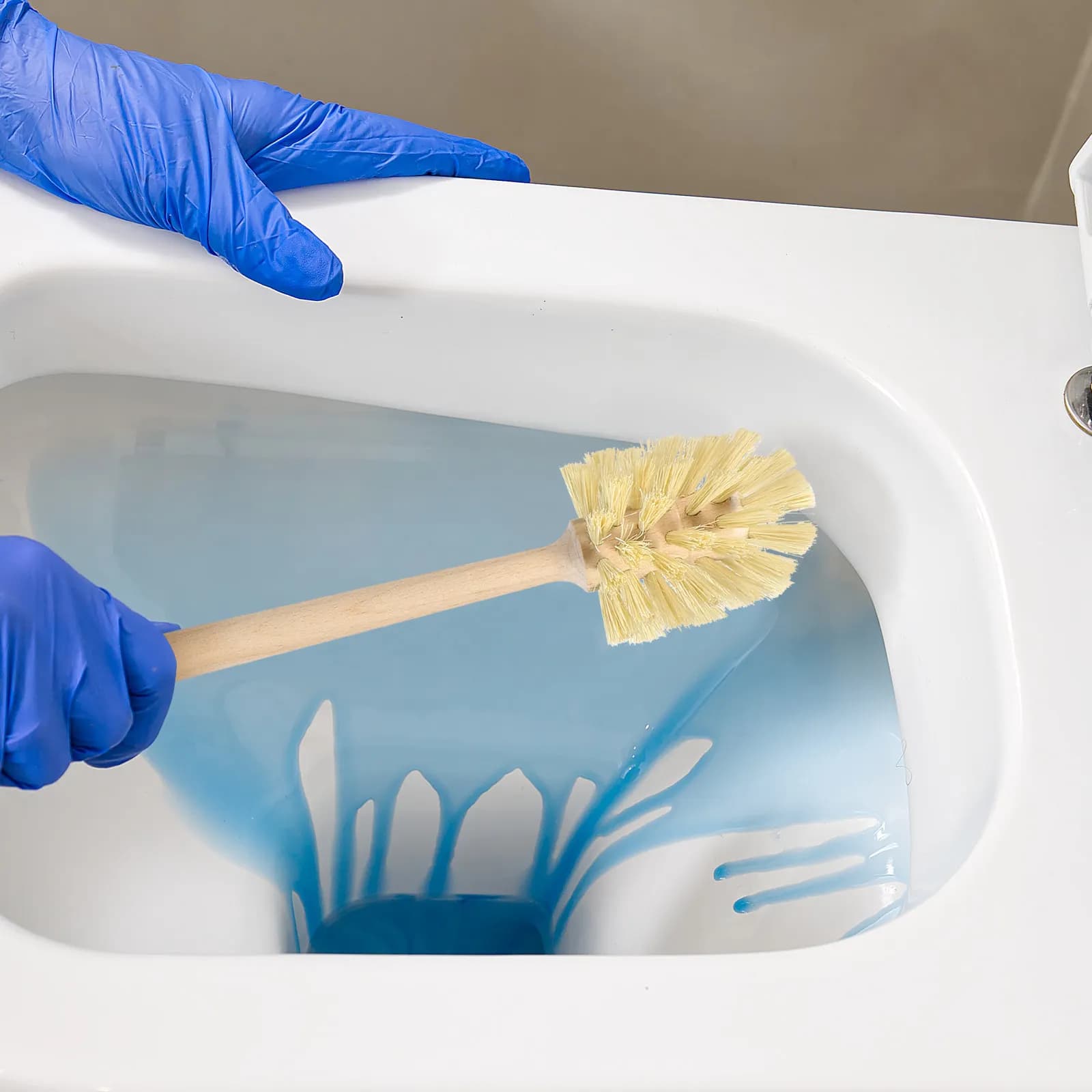 Set di 2 Spazzole per WC con Manico in Legno, Spazzola per Pulizia Bagno con Setole Spesse in Sisal, Pulitore Profondo per Toilette