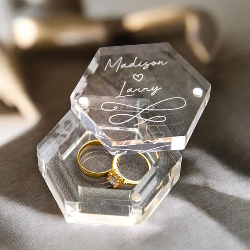 Regalo di nozze personalizzato Scatola per anelli in acrilico Scatola trasparente per gioielli Scatola creativa per anelli esagonali Idea per proposta di fidanzamento