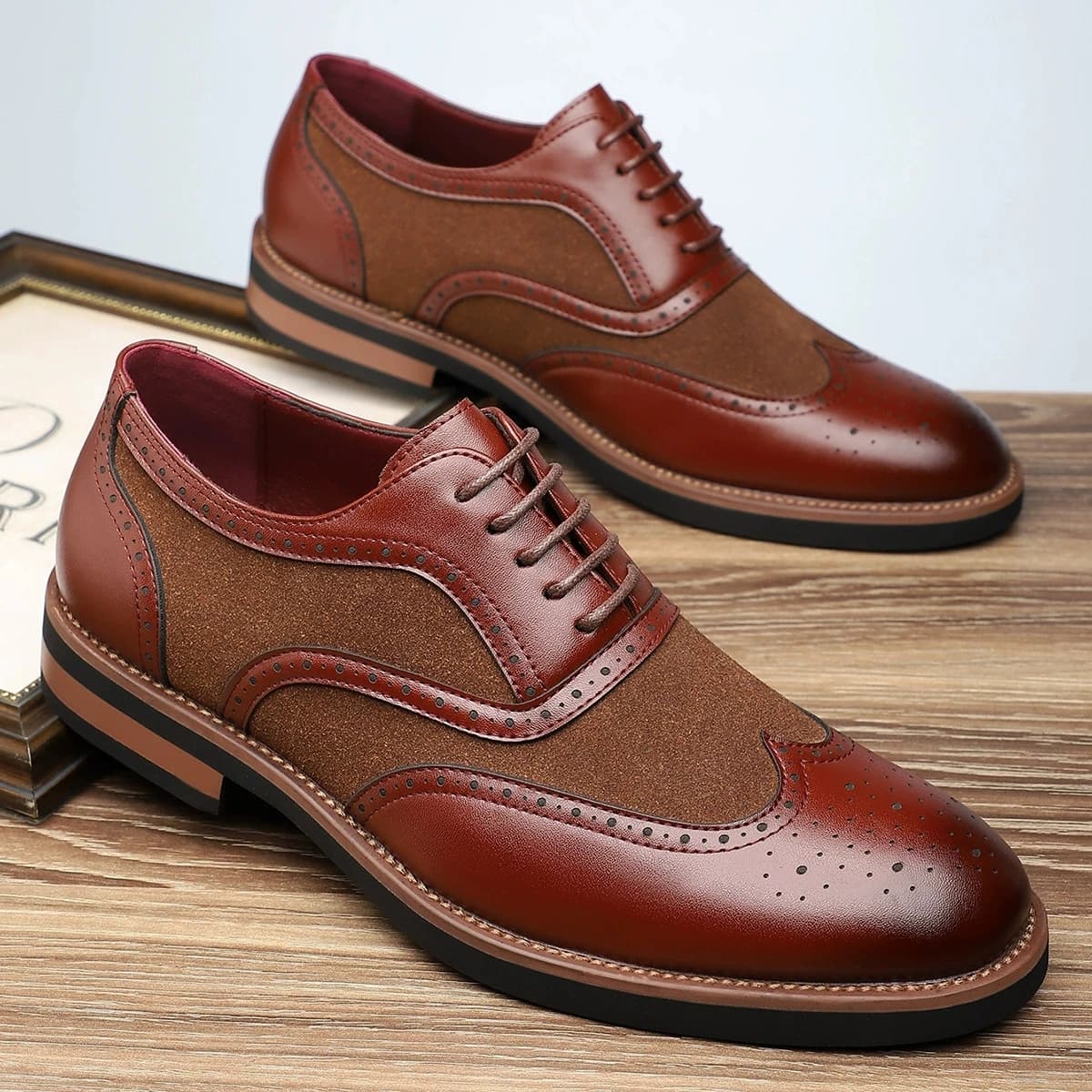Designer conciso Scarpe oxford casual a punta da uomo nuove Scarpe da sposa maschili Scarpe da sposa formali per ritorno a casa di grandi dimensioni