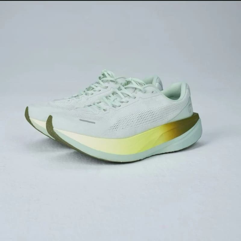 Professional Running Shoes Men Women Thick Soled Outdoor Gym Shoes Unisex Luxury Brand Jogging Shoes Couples Soft Sport Trainers