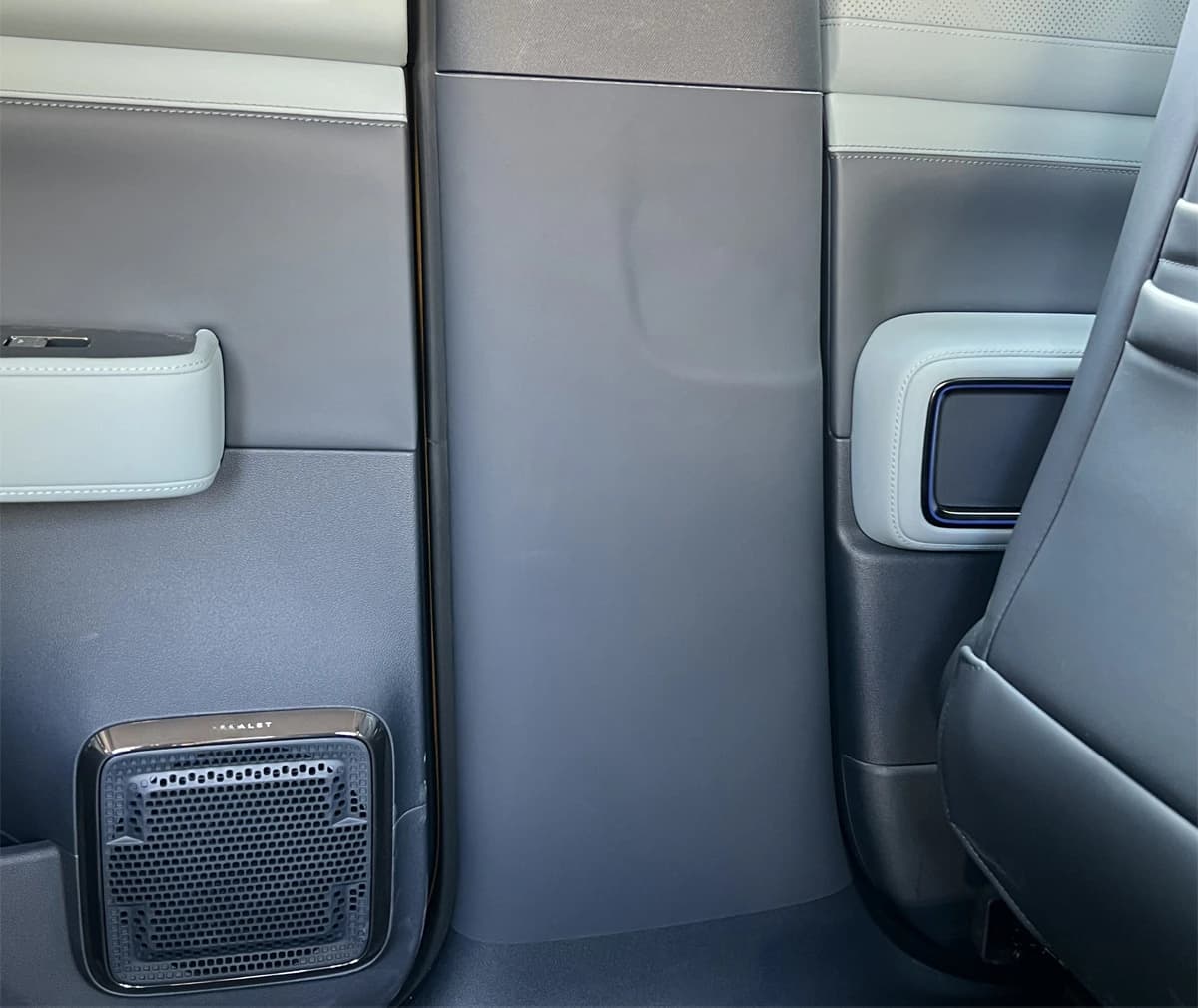Suitable for BYD Leopard 5 2023 2024 B-pillar Skin Scratch Resistant Film Safety Belt Decorative scratch resistant