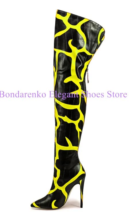 Nuovi stivali lunghi da donna in pelle stampata zebrata Punta a punta sexy Tacco sottile Stivali da donna sopra il ginocchio di colore misto Stivali alti alla coscia