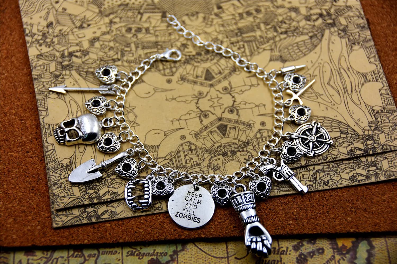 Serie TV Mantieni la calma e uccidi Zombies Bracciale con teschio e freccia Kit fai da te Crea il tuo braccialetto con ciondoli con ciondoli multipli Unico