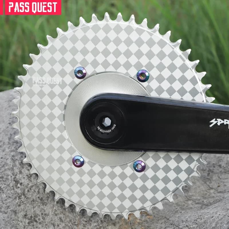 PASS QUEST 110BCD Ruota dentata a 4 bulloni Scacchiera e diavolo Smiley Face Corona a denti larghi e stretti Ruota dentata MTB/bici da strada