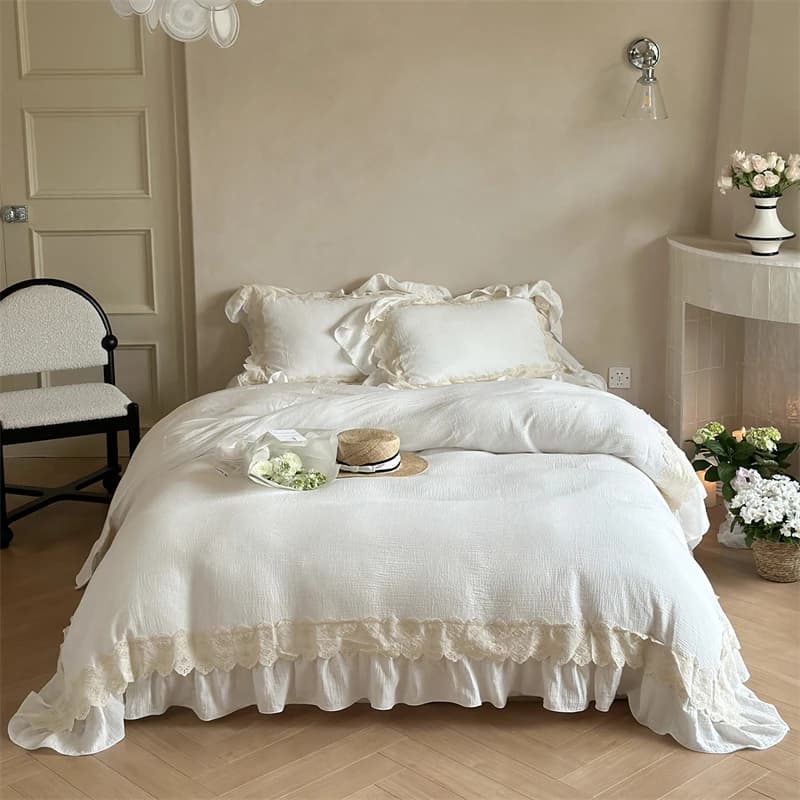 Set of Princess Bedlinen with Vintage French Lace Volant 100% Cotton Double Yarn Soft Cover Flat Bed/with pillow corners 4 pieces