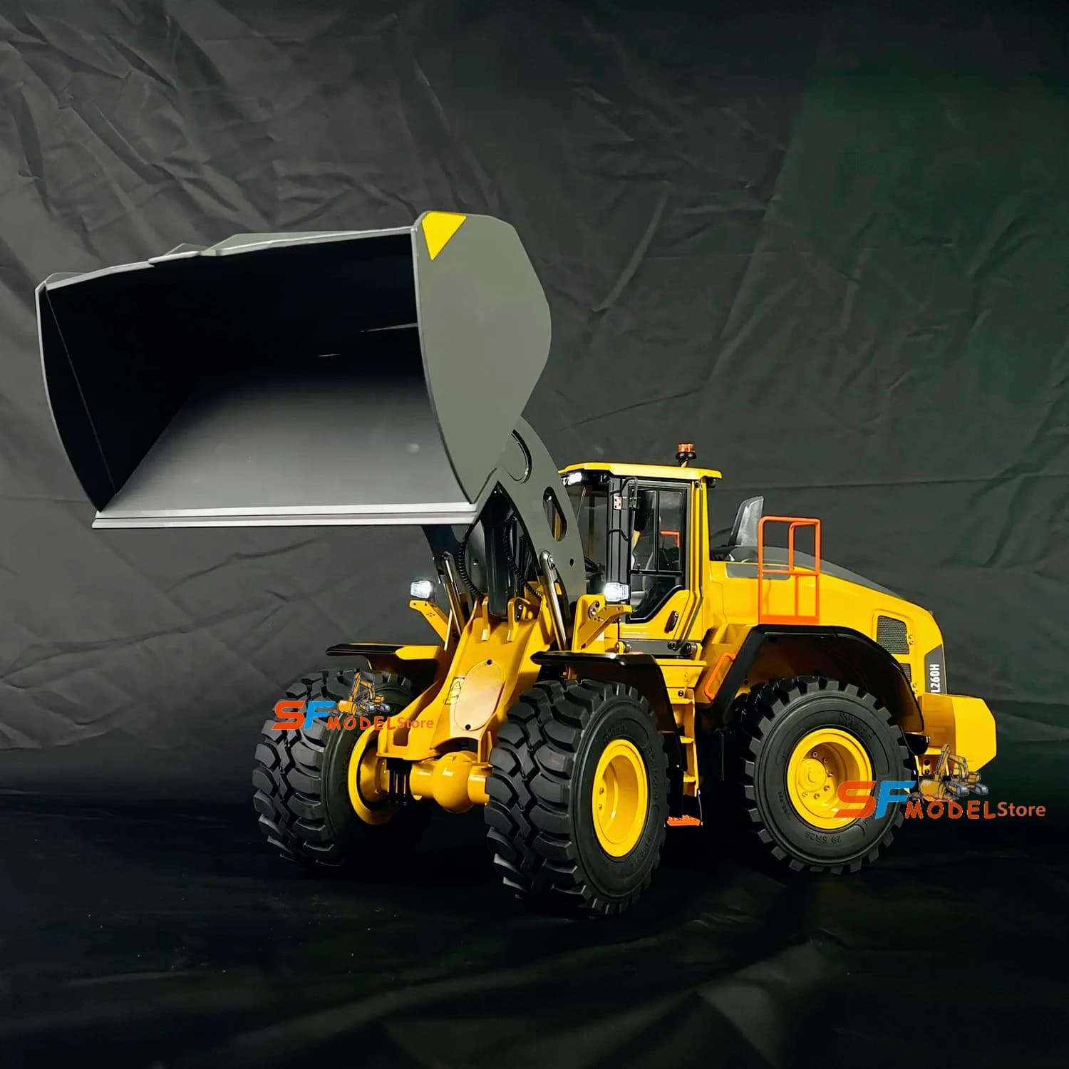 Double E L260H Hydraulic RC Loader 1/14 Metal Remote Control Loader Model RTR with Lighting and Sound System RC Car Toy 2026 NEW