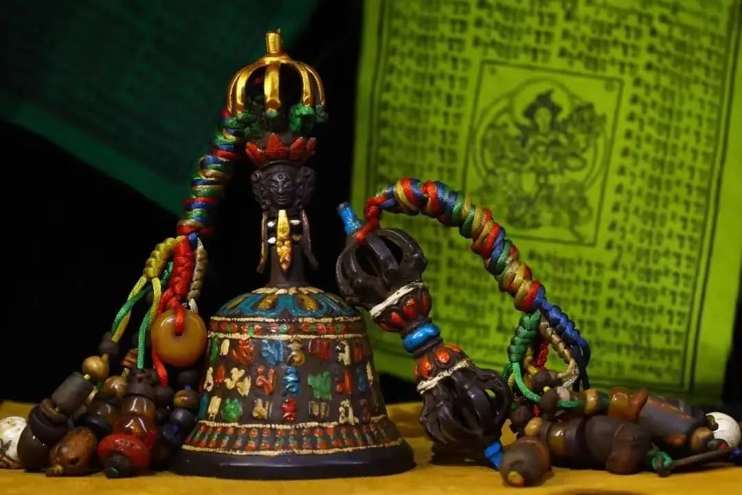 8"Tibetan Temple Collection Old Bronze Cinnabar Painted Sanskrit Old Ringing Bell Vajra Set Pendant Amulet Town House Exorcism
