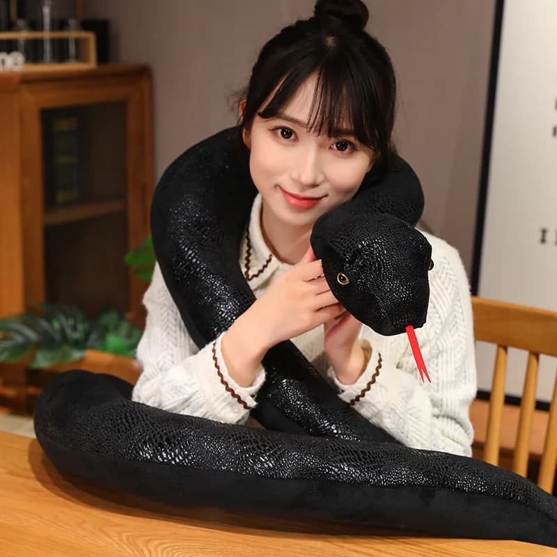 4 colori simulazione serpenti peluche gigante lungo serpente peluche peluche divertenti amici ingannevoli regalo di Halloween