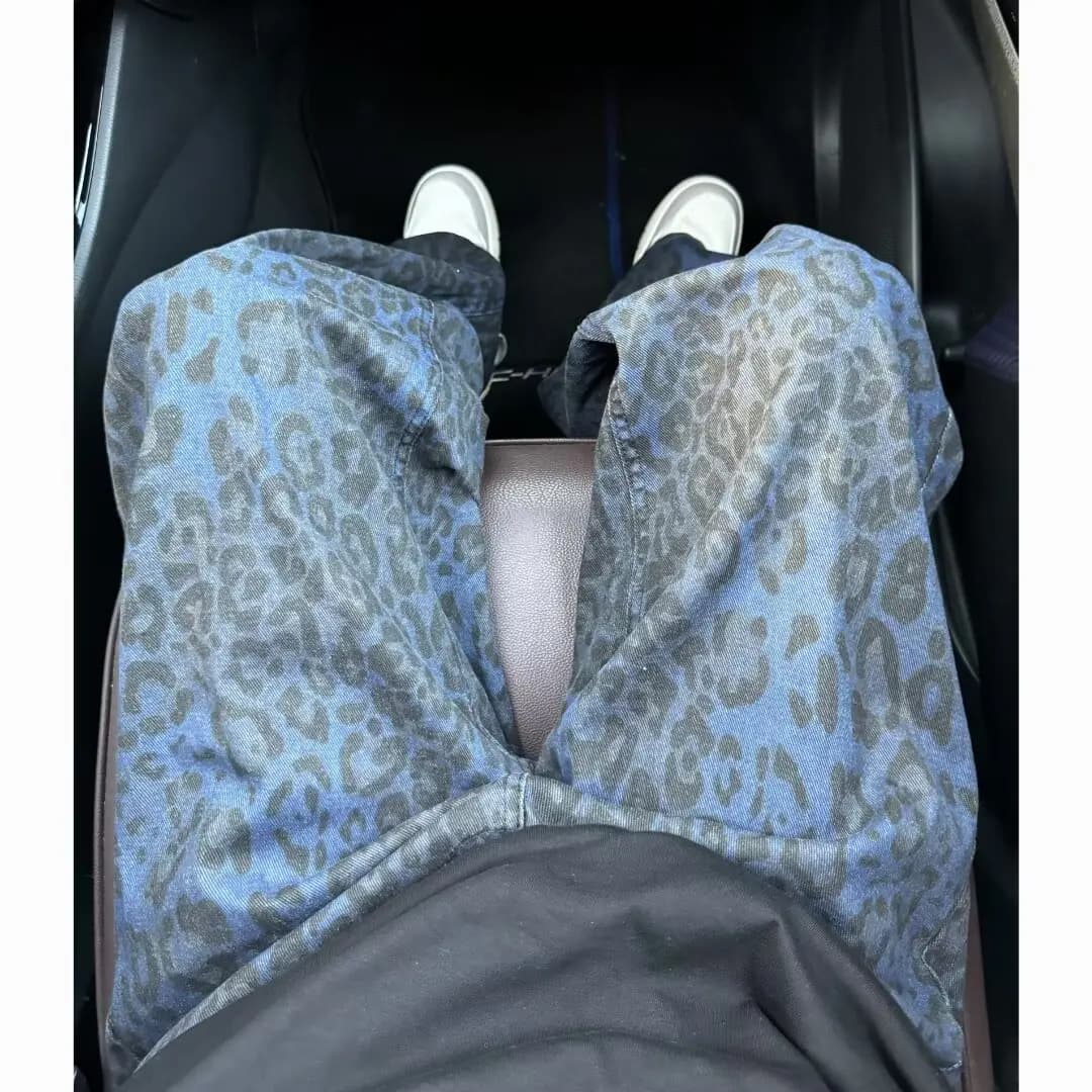 Jeans da uomo larghi con grafica leopardata a gamba larga Pantaloni in denim vintage americani classici maschili Pantaloni in denim streetwear quotidiani popolari per giovani
