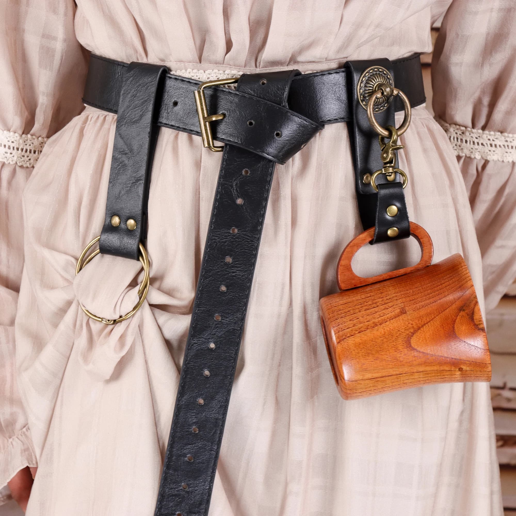Set da 3 pezzi per travestimento in stile rinascimentale: cintura, portamonete e fermaglio per gonna, accessori per costume medievale da festival o Halloween