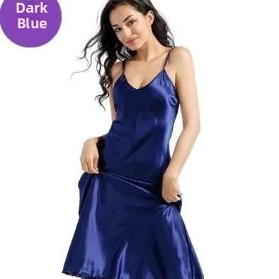 Soft and wide men's gown with straps, average length, for home and sleep, comfortable for spring