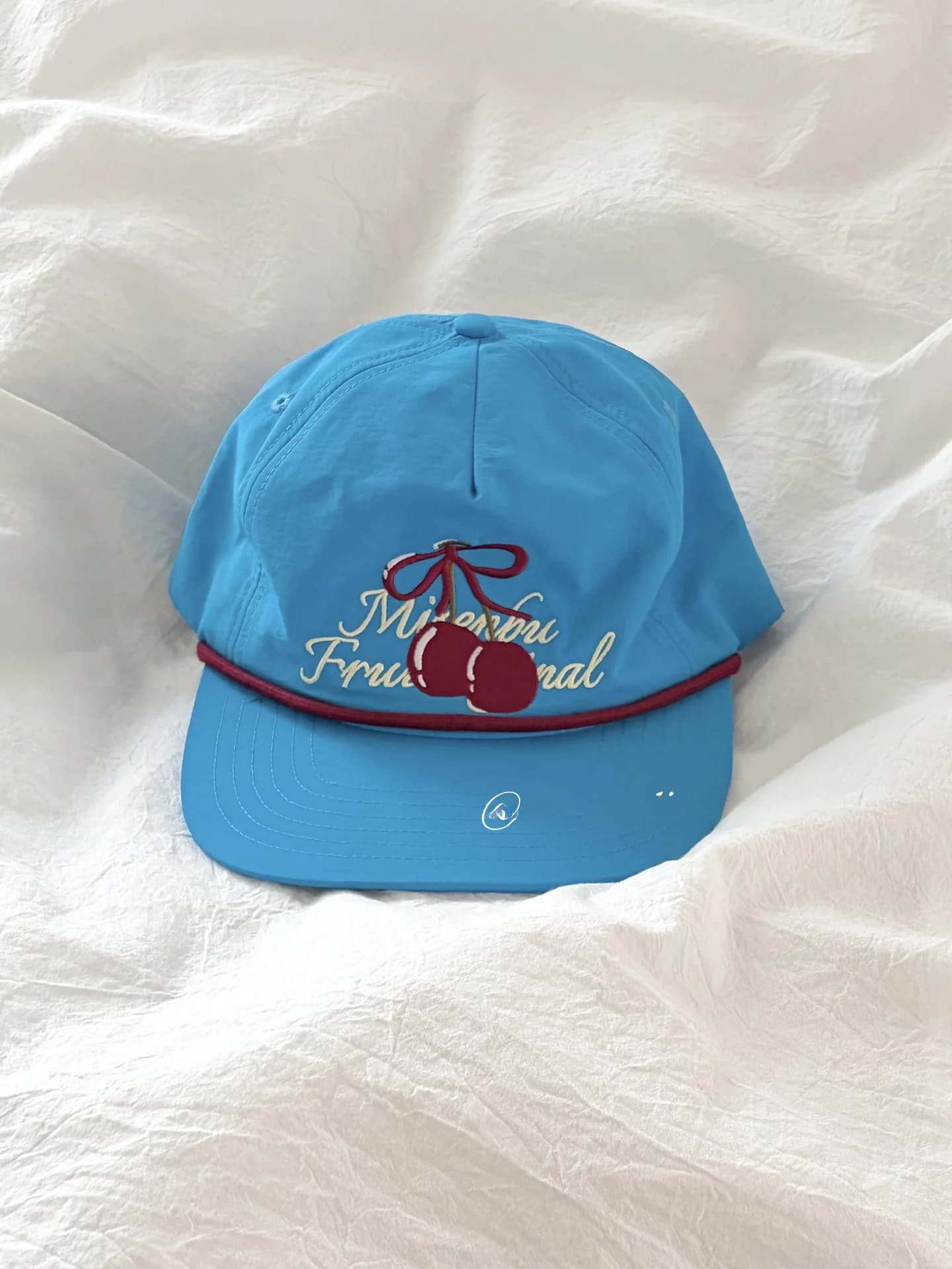 Cappello da Baseball Estivo Stile Coreano a Tesa Piatta ad Asciugatura Rapida da Donna con Ricamo a Ciliegia e Lettere, Cappello che Affusola il Viso e Protegge dal Sole