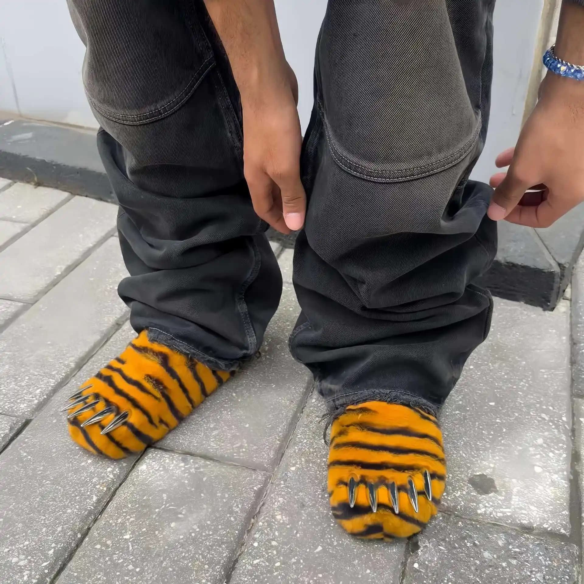 Pantofole a Forma di Zampa di Animale in Peluche, Nuovo Design, Divertenti e Calde per Adulti, Vendita all'Ingrosso
