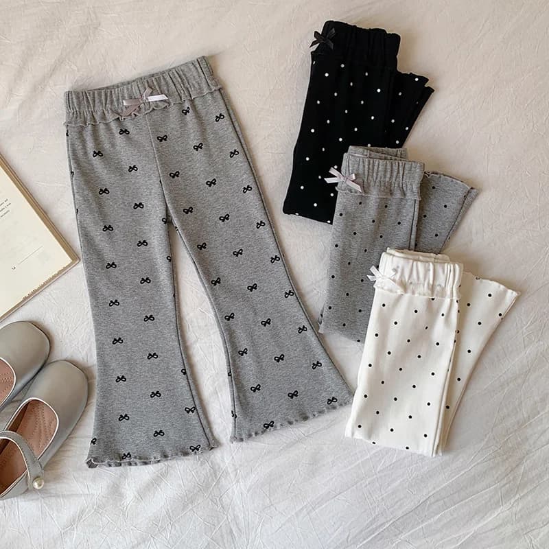 Leggings in Cotone per Bambine con Vita Arricciata, Pantaloni Elasticizzati a Vita Alta, Modello Bootcut con Farfalle, Pantaloni Base per Uso Quotidiano