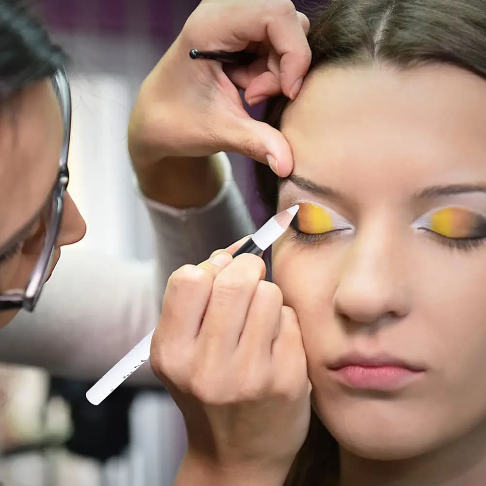 24 Pezzi Matite Eyeliner Bianche per un Look Completo, Morbide al Tatto, Non Sbiadiscono, Penna per Trucco Occhi da Donna, Matita Ombretto Illuminante