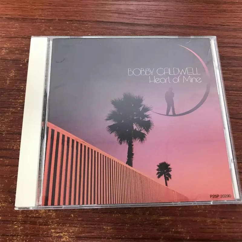 Il cinquecentesimo album inedito del cantante e compoetista, con melodie dal sentimento profondo, una collezione essenziale di R&B vintage degli anni '80.