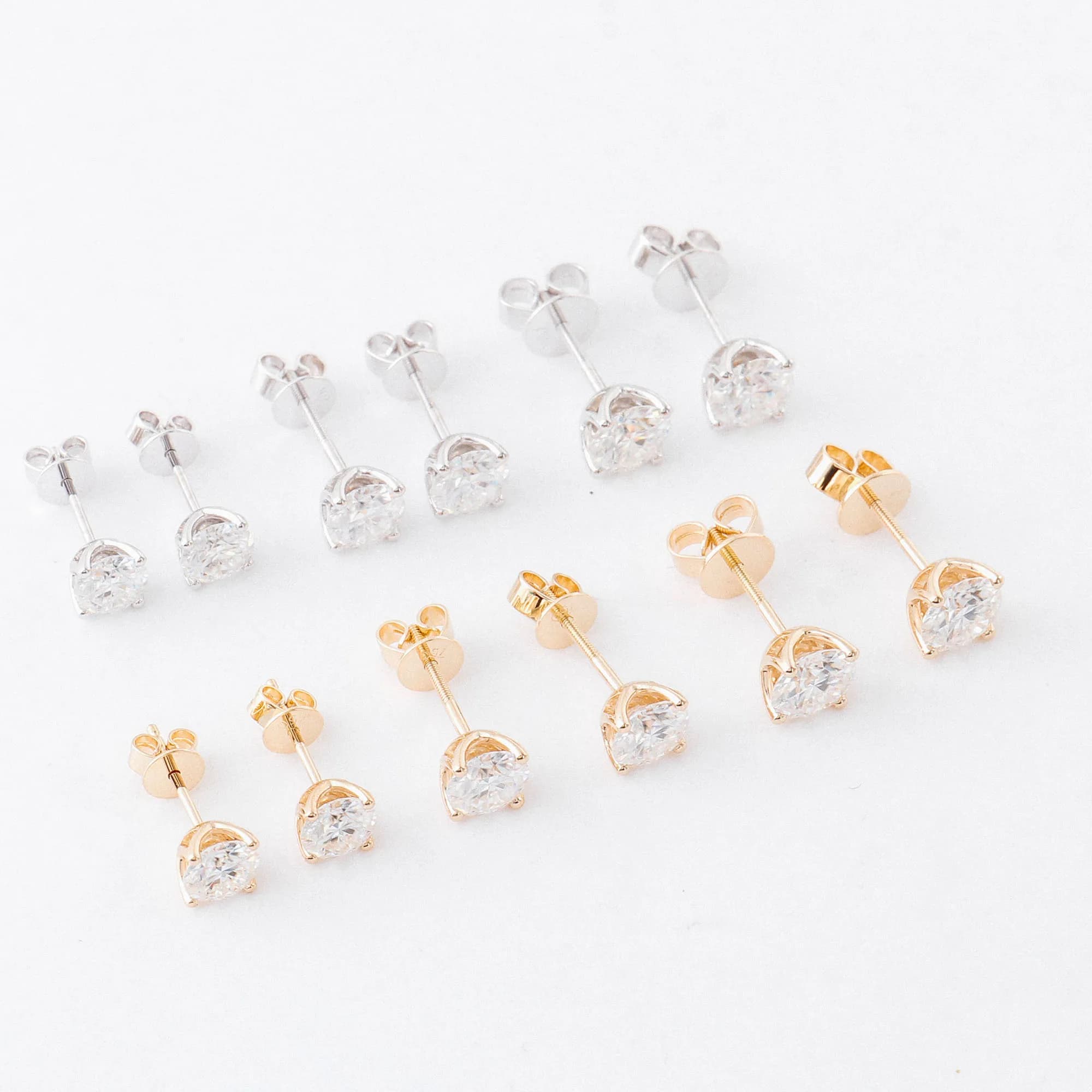 Orecchini a bottone stile Martini in argento 925 provenzale 5mm Def Moissanites rotondi GRA Cert Design classico con vite