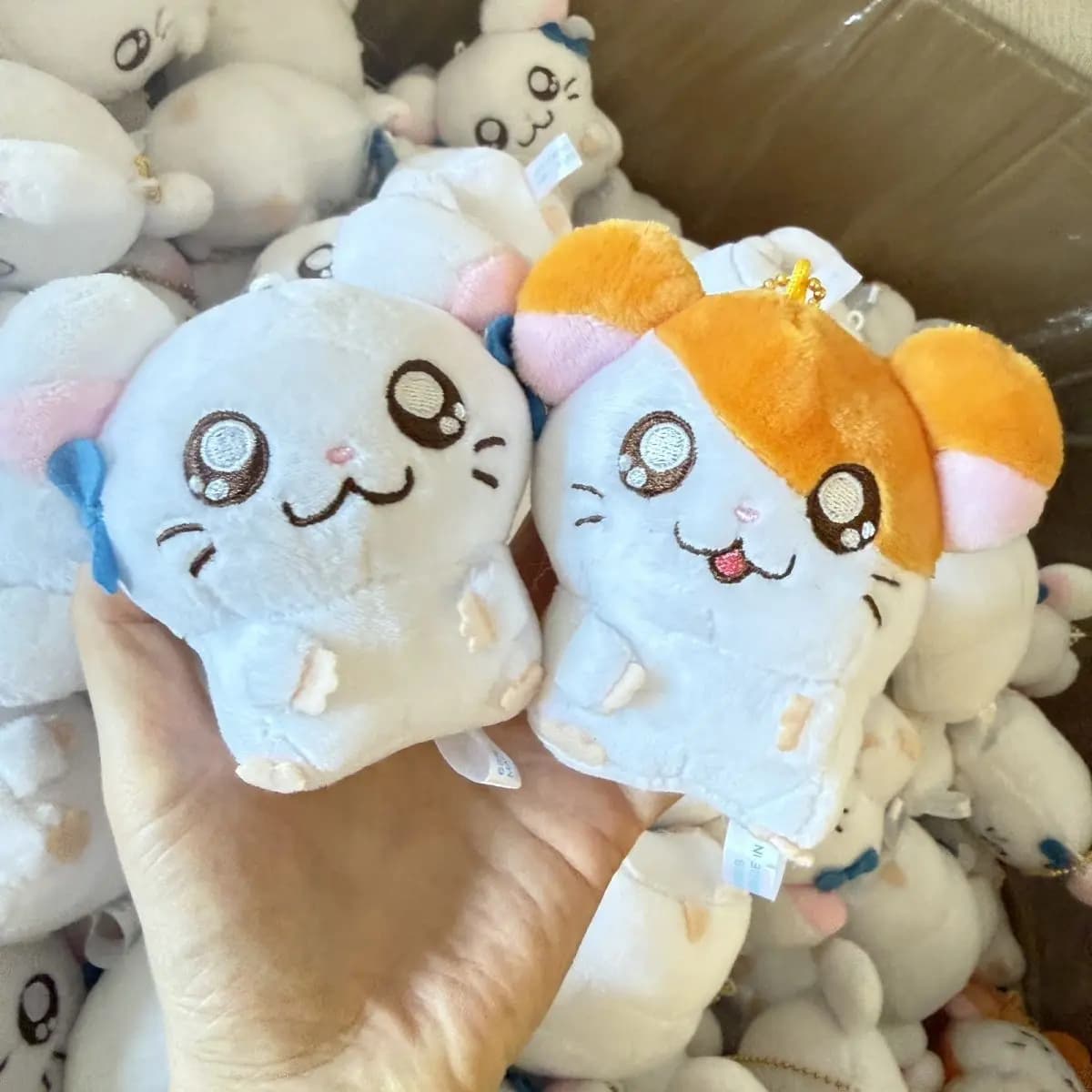 Cute Hamtaro Bijou Hugging Plush Keychain Bag Charm Kawaii Gift for Boys Girls Fans Soft Doll Toy Stuffed Hamster Ornament