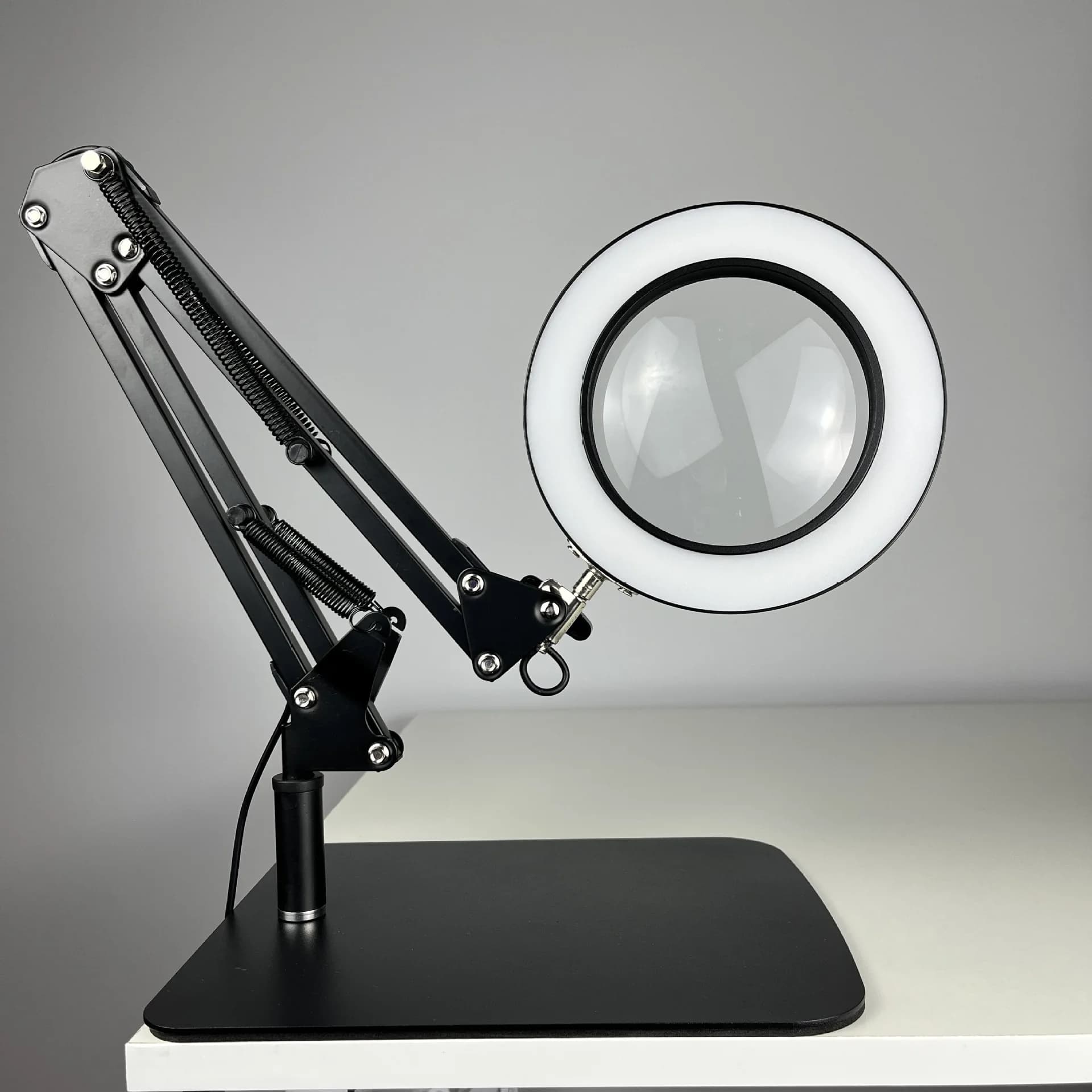 Lente d'ingrandimento da tavolo 10X con lampada Lettura di bellezza ad alta definizione Riparazione di circuiti elettronici Lampada da scrivania Incisione Saldatura