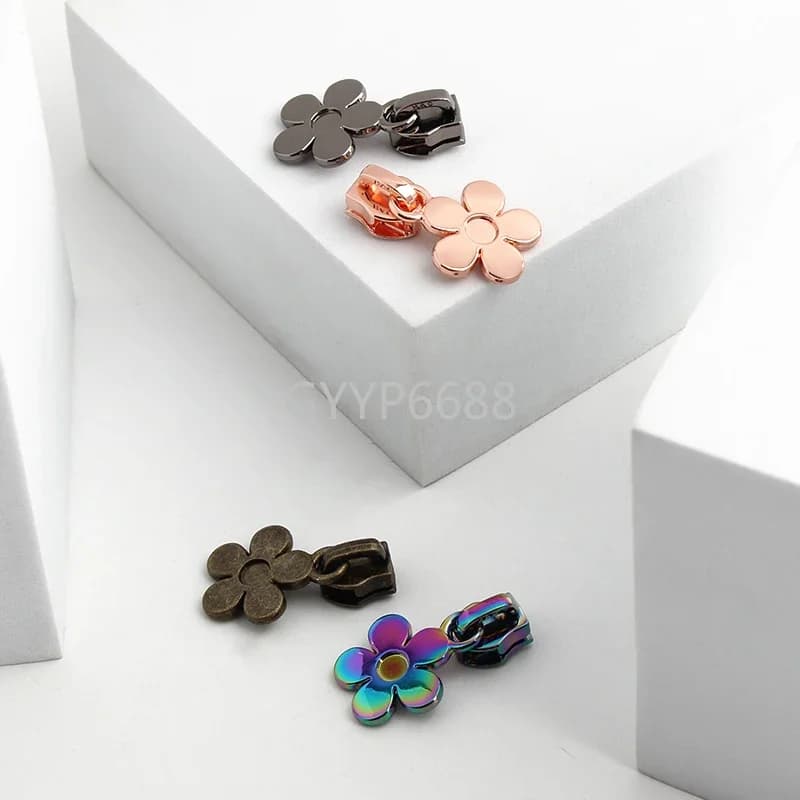 10-50-100 pezzi 32 mm a forma di fiore 5 # Cursori per estrattori per cerniere per cucire in metallo in nylon per borse per indumenti, accessori per teste con cerniera tascabile
