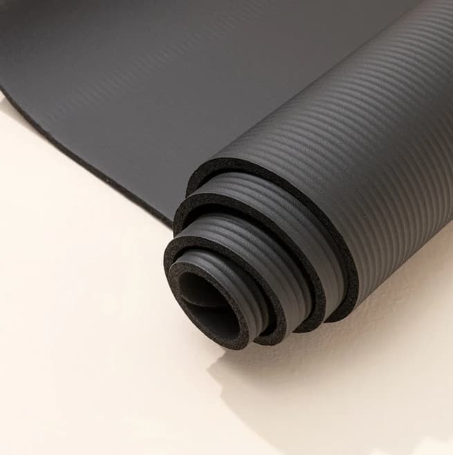 Tappetino Yoga NBR Antiscivolo Personalizzabile con Logo, Ecologico, per Allenamento e Fitness, Riciclabile, Nero - Promozione Vendite