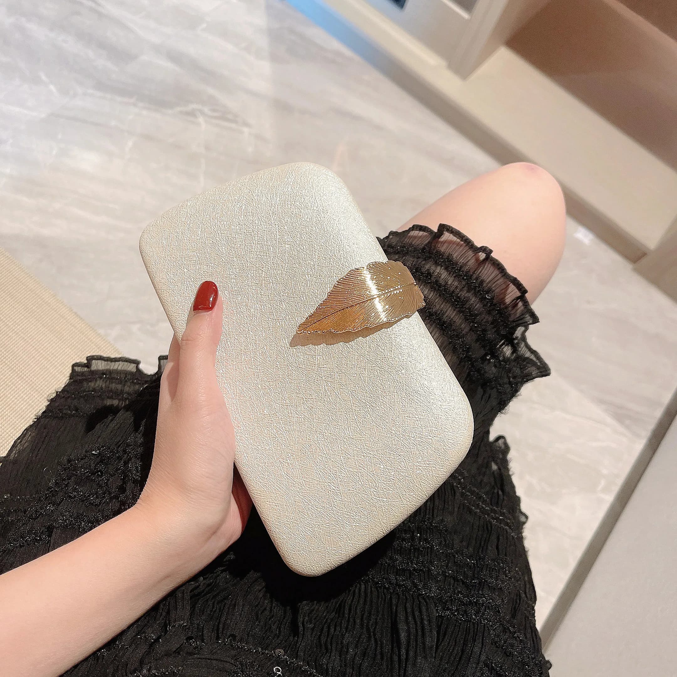 Moda donna classica scatola con fibbia a foglia borsa per la cena pochette borsa per feste borsa per feste annuali borsa a catena per Reception borsa da sposa Mini Ba