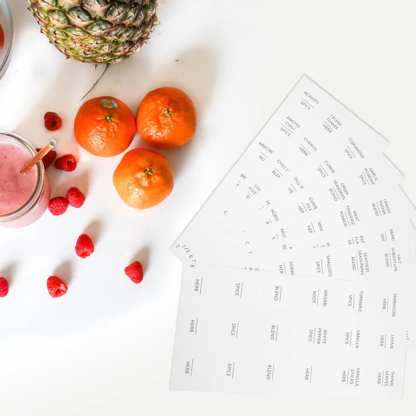 8 Fogli di Etichette Rotonde Bianche per Condimenti, Adesivi Impermeabili Minimalisti per Barattoli di Spezie, per Organizzare Contenitori Alimentari in Cucina