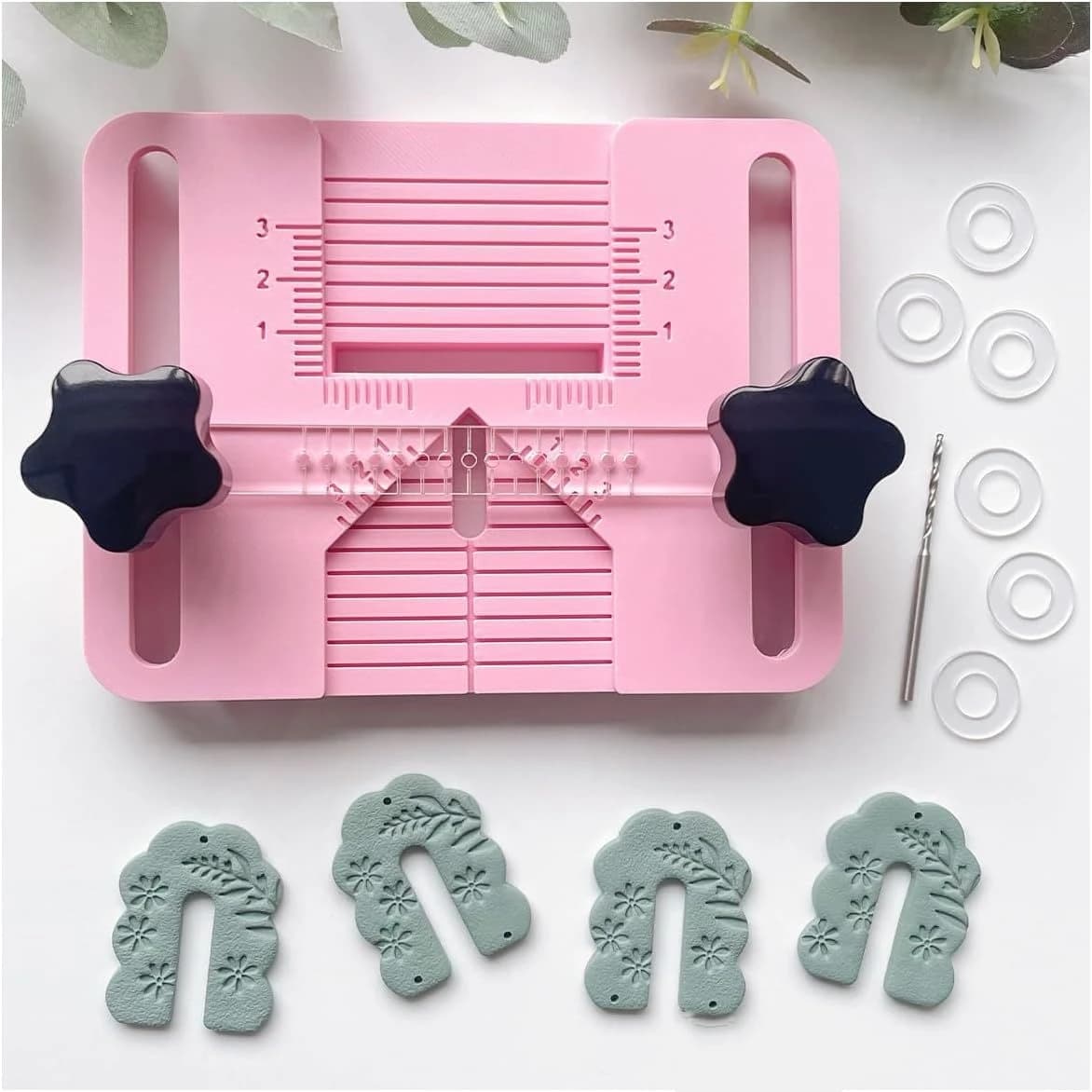 Guida per trapano per orecchini in argilla polimerica Strumento per piercing per perline di argilla Design di posizionamento dei fori Resistente all'usura per la creazione di gioielli fai-da-te Rosa