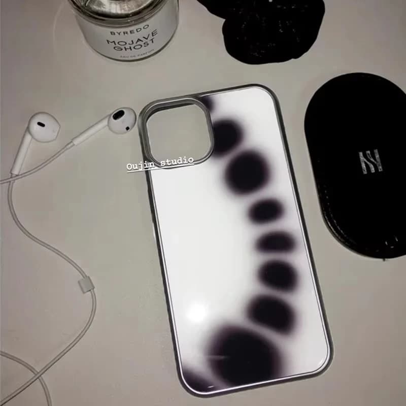 Cover posteriore per iPhone 17 Air 16 Pro Max 15 14 Plus 13 12 11 con macchie nere irregolari e gocce di colla elettrolitica, stile coreano