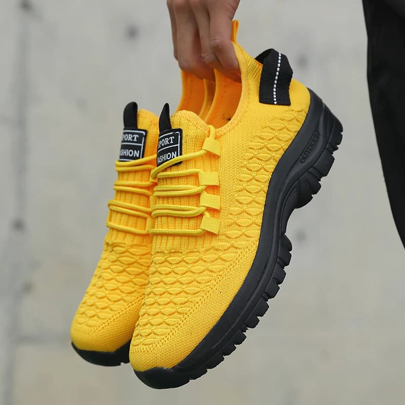 Men's Bright Yellow Outdoor Gymnastics Shoes Breathable Mesh Construction Shoe