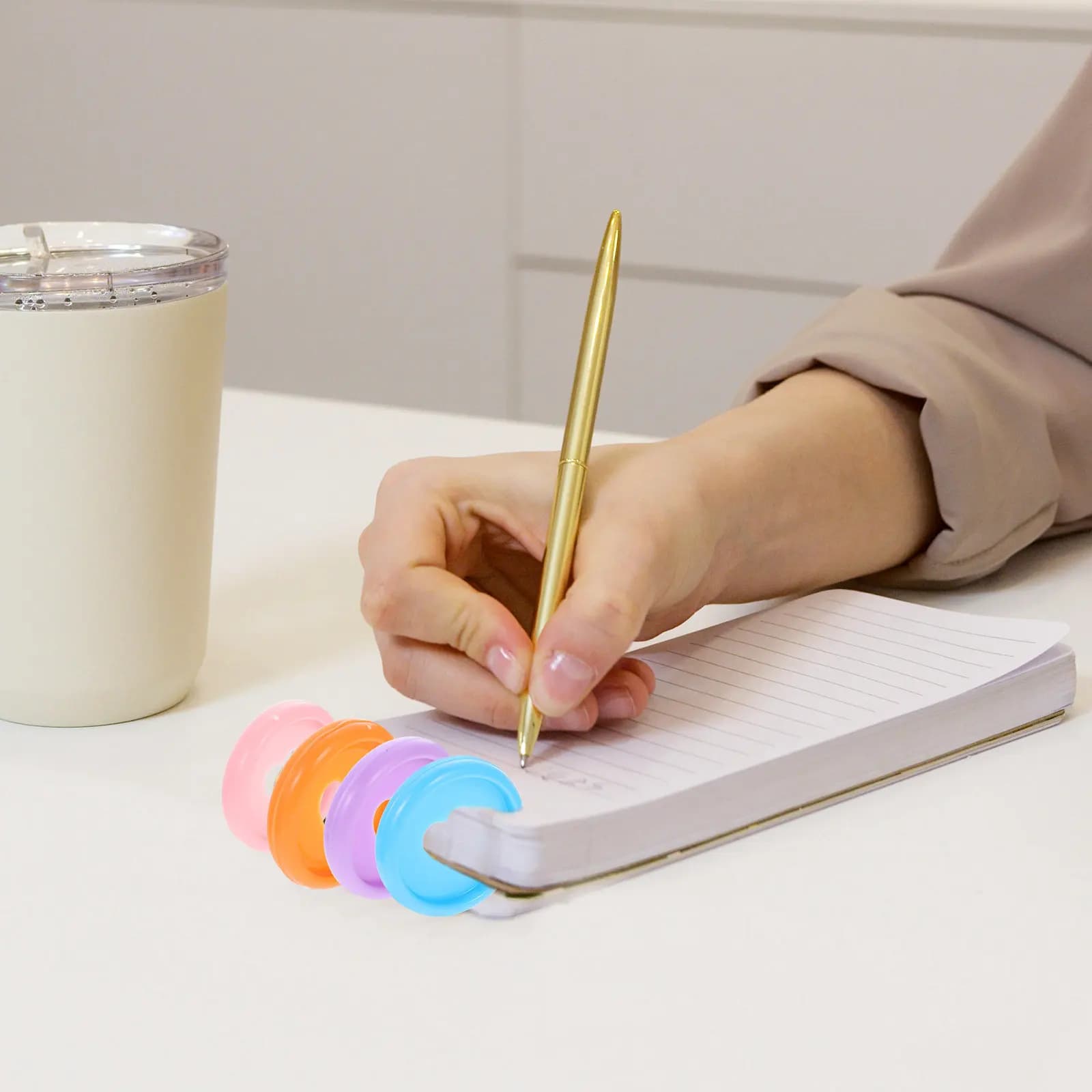 40Pcs Plastic Loose Leaf Binder Rings Hollow Heart Disc Expansion Binder Discs for Notebook Planner Document Organization