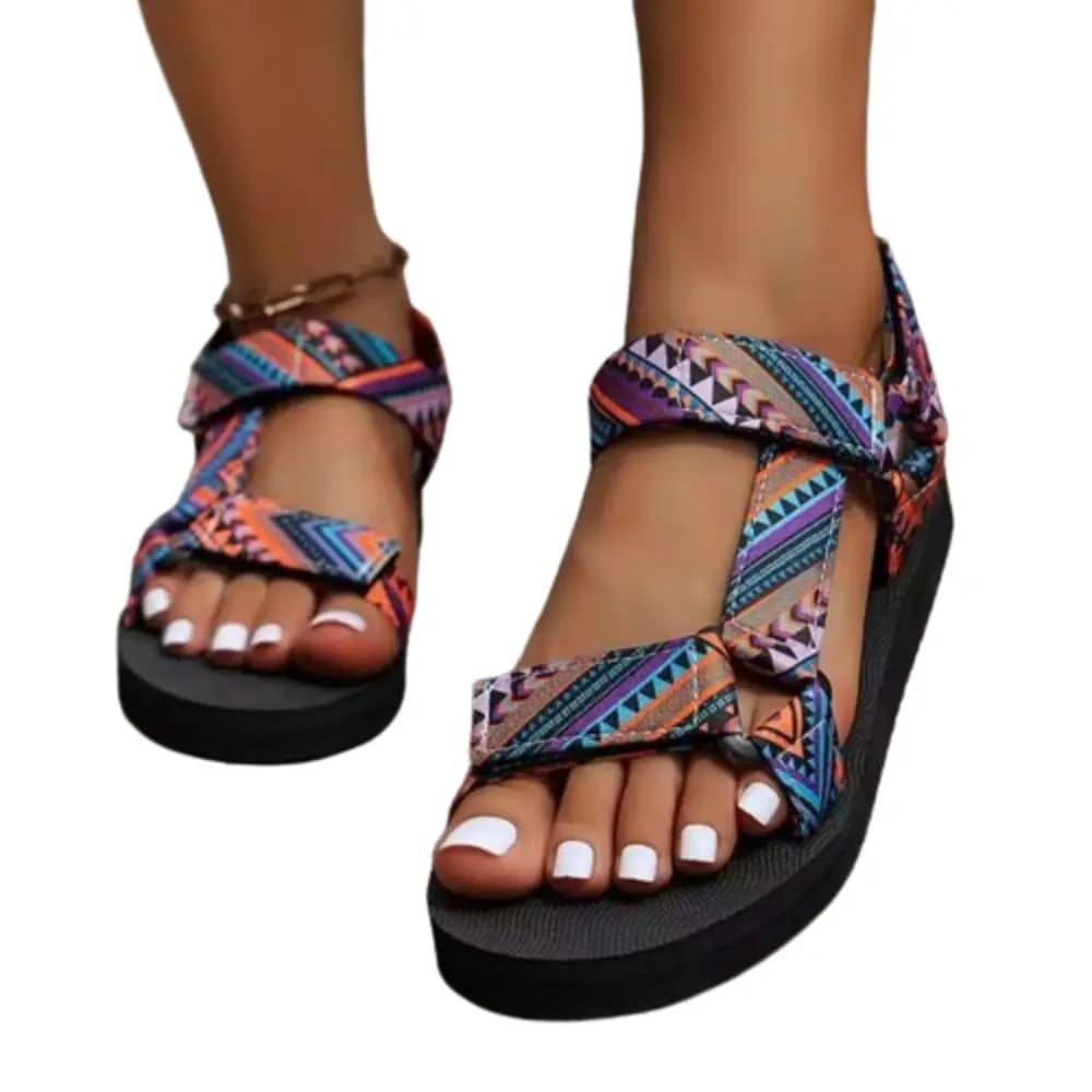 Sandali piatti da donna comodi Scarpe da spiaggia con plateau Boemia Pantofole casual stile nazionale di grandi dimensioni estive