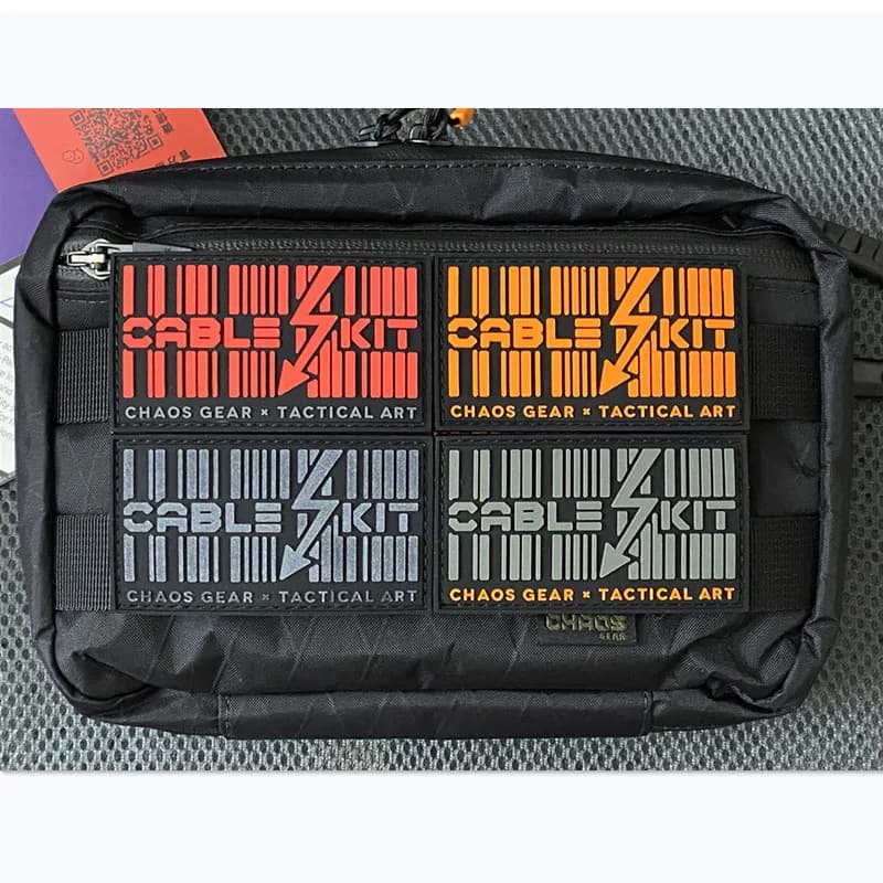 CHAOS GEAR - Kit Cavo Patch in PVC, Distintivo Luminoso Rettangolare Tattico con Freccia Fulminante, Modello Esclusivo per Decorazione Abbigliamento e Borse