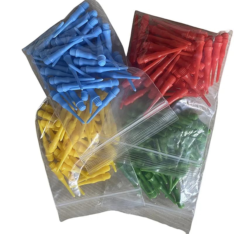 Quattro colori 50 pezzi Accessori per testa di freccette in plastica di sicurezza Aghi a punta in plastica morbida Sostituzione di parti colorate per freccette