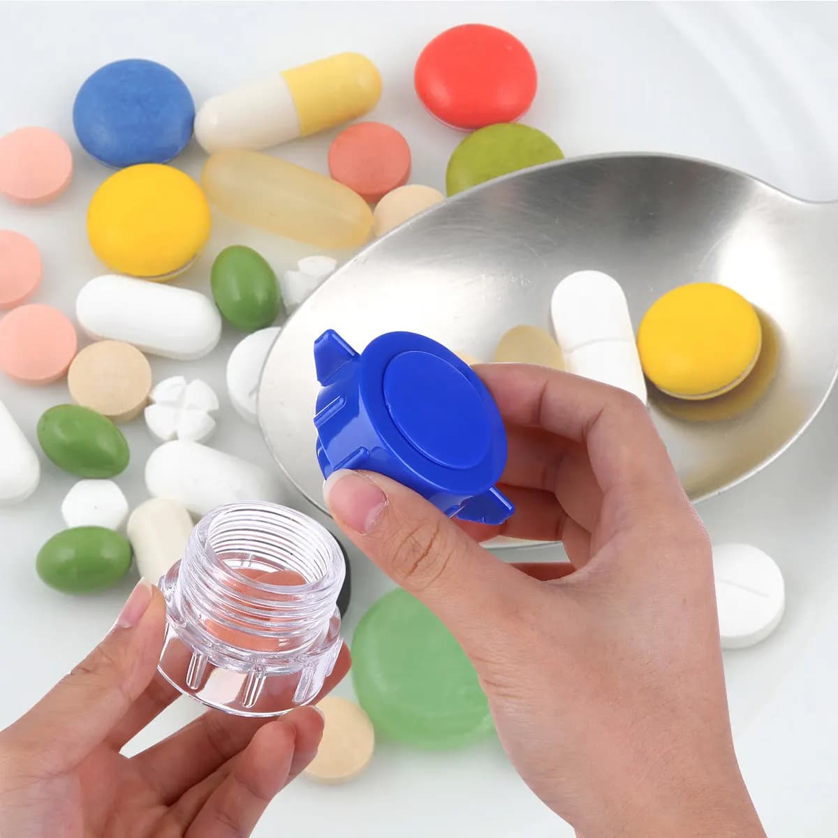Scatola Portatile per Medicinali in Polipropilene Durevole, Trituratore e Contenitore per Compresse, Cura della Salute