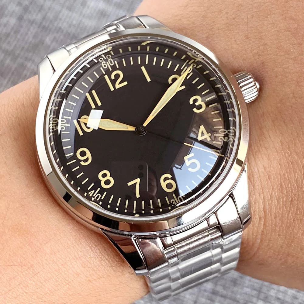 TANDORIO NH35A Orologio Automatico da Immersione per Uomo, Luminoso con Vetro Zaffiro Bombato, Orologio Sportivo Nero con Bracciale in Acciaio e Fondello in Vetro