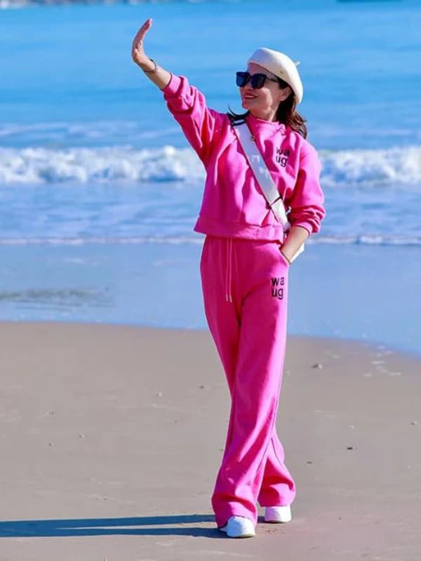 Spring 2026 Women's Sportswear Set Simple Embroidered round Neck Pullover Sweatshirt Straight Leg Pants Two Piece Suit
