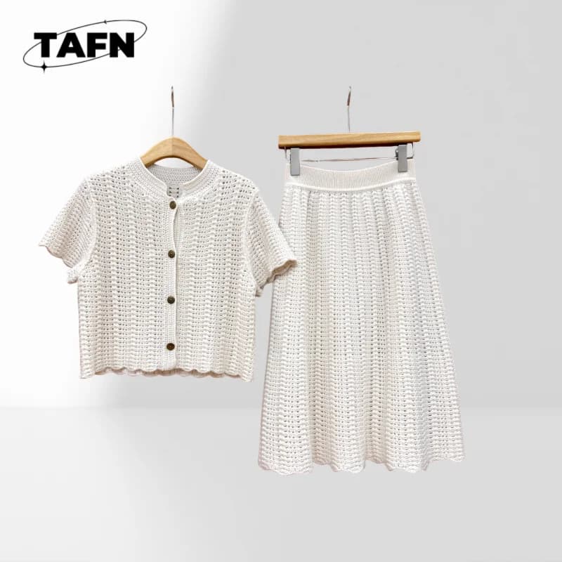 Stylish Women’s Skirt Set, Casual Design with a Chic for Summer Comfortable Two-Piece Women’s Skirt Set AJ1506