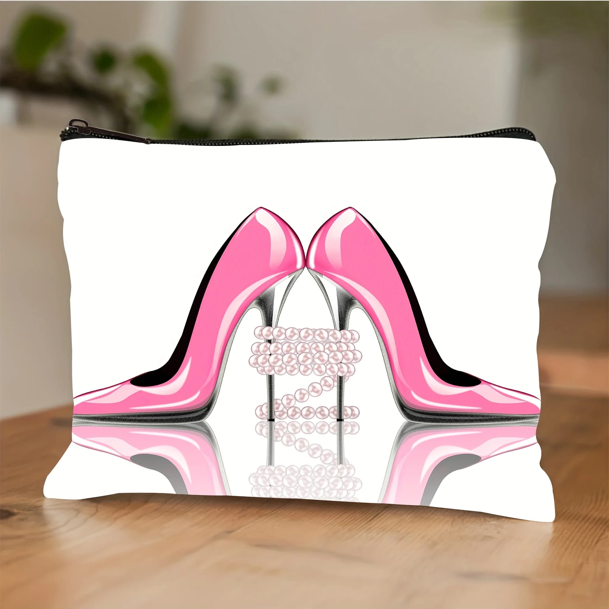 Una borsa per il trucco per scarpe rosa alla moda con tacco alto: una simpatica borsa multifunzionale con cerniera da donna