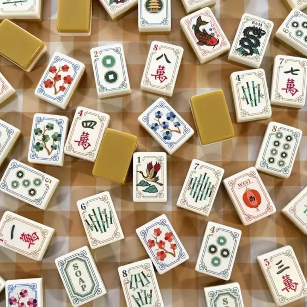 Set di Mahjong Americano di Lusso in Acrilico Dorato a Doppio Strato, 160 Tessere da 1,42 Pollici, Gioco da Tavolo Portatile per Casa e Feste