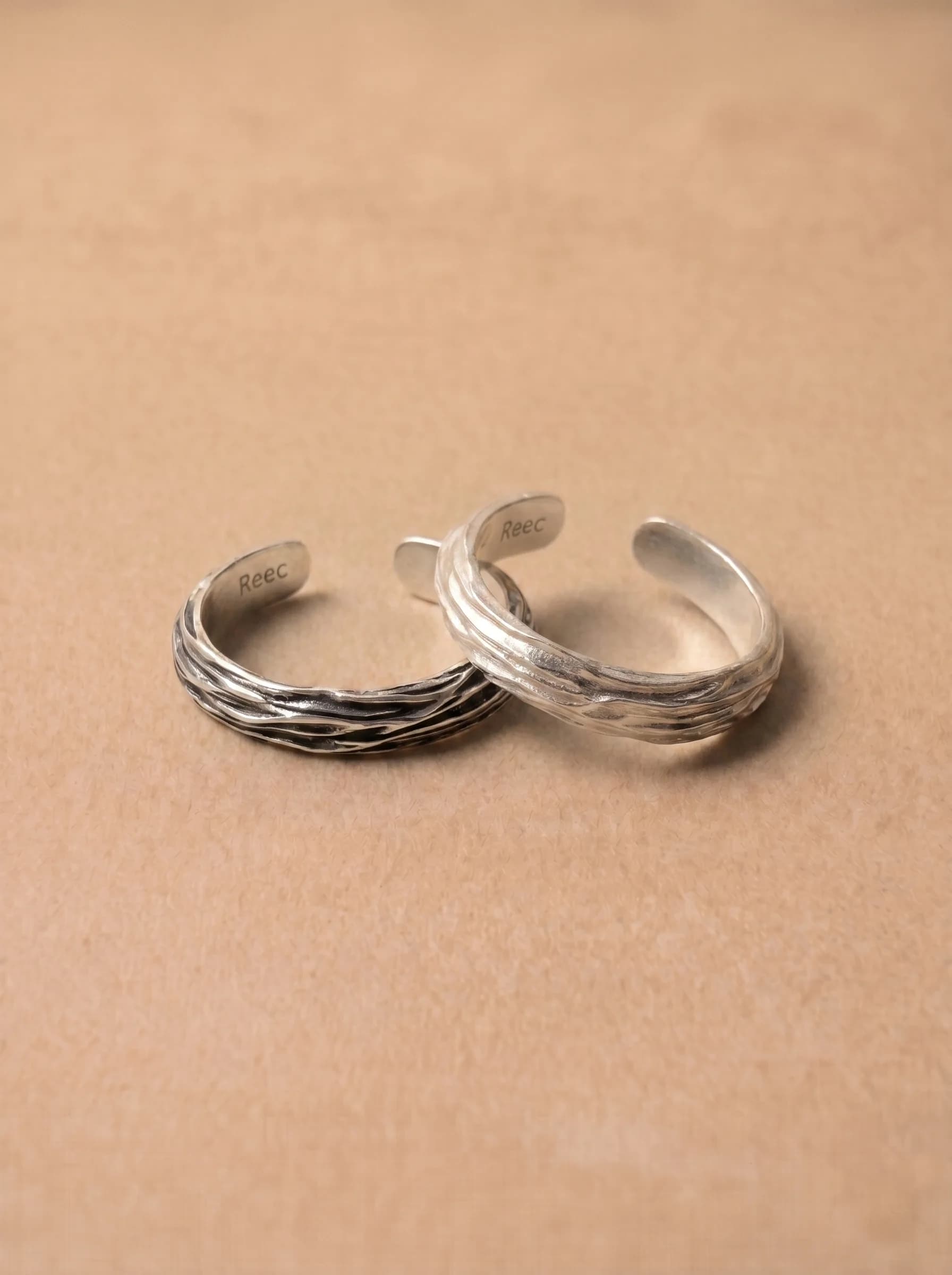 Anelli Minimalisti in Argento per Coppie, Design Aperto in Argento Sterling 925, Motivo Stratificato, Gioielli in Argento Neutro, Accessorio alla Moda