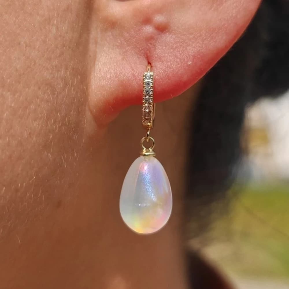 Orecchini di perle d'imitazione a forma di goccia d'acqua per le donne Orecchini pendenti con zirconi alla moda Accessori per gioielli da festa dorati