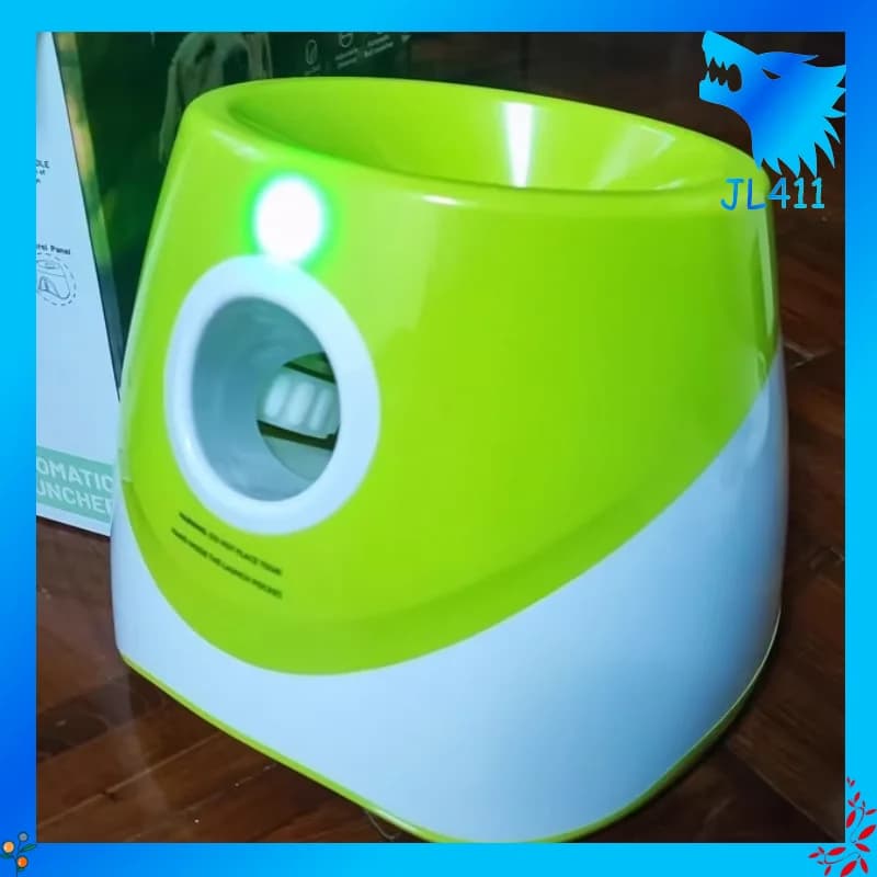 Nuovo lanciatore da tennis per cani, macchina automatica per ricompensa giocattolo, alimentatore intelligente, macchina per lanciare palline per animali domestici