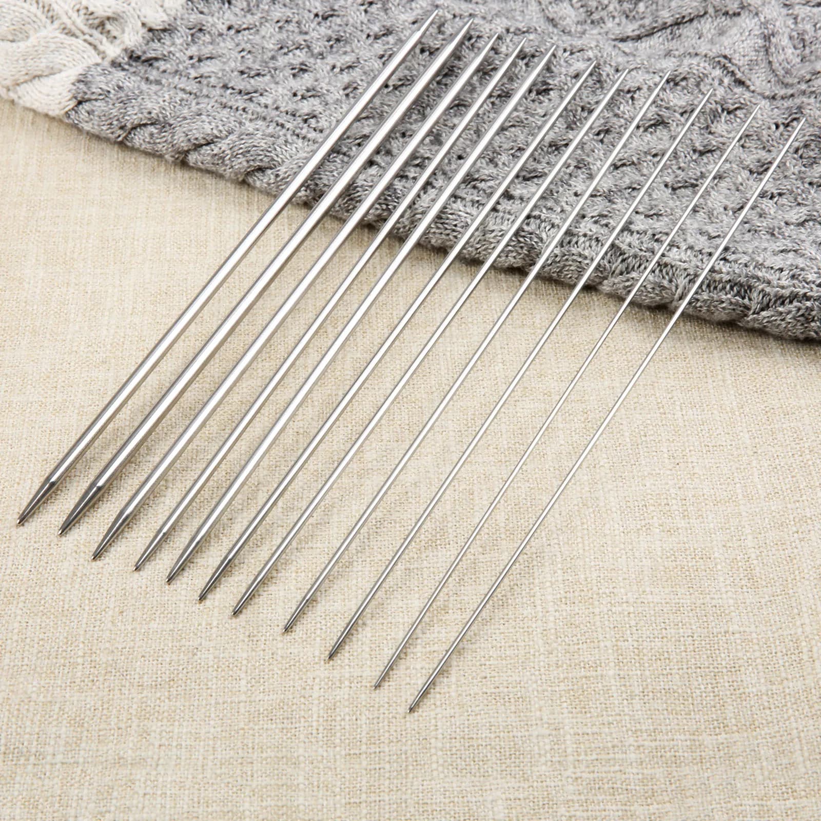 44 pezzi kit ferri da maglia in acciaio inossidabile 25 cm/9,84 pollici ferri da maglia a 2 punte argento 11 dimensioni 1,5 mm-5 mm diametro accessori per cucire