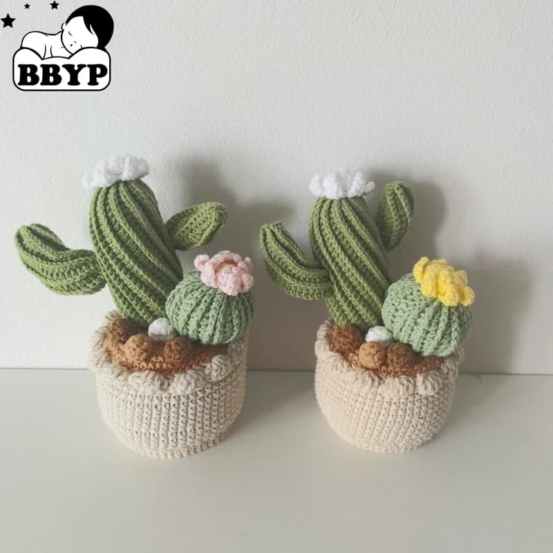 Piante all'uncinetto creative in vaso, simpatici vasi per piante lavorati a maglia, decorazione con cactus artificiali, regalo, fiori artificiali