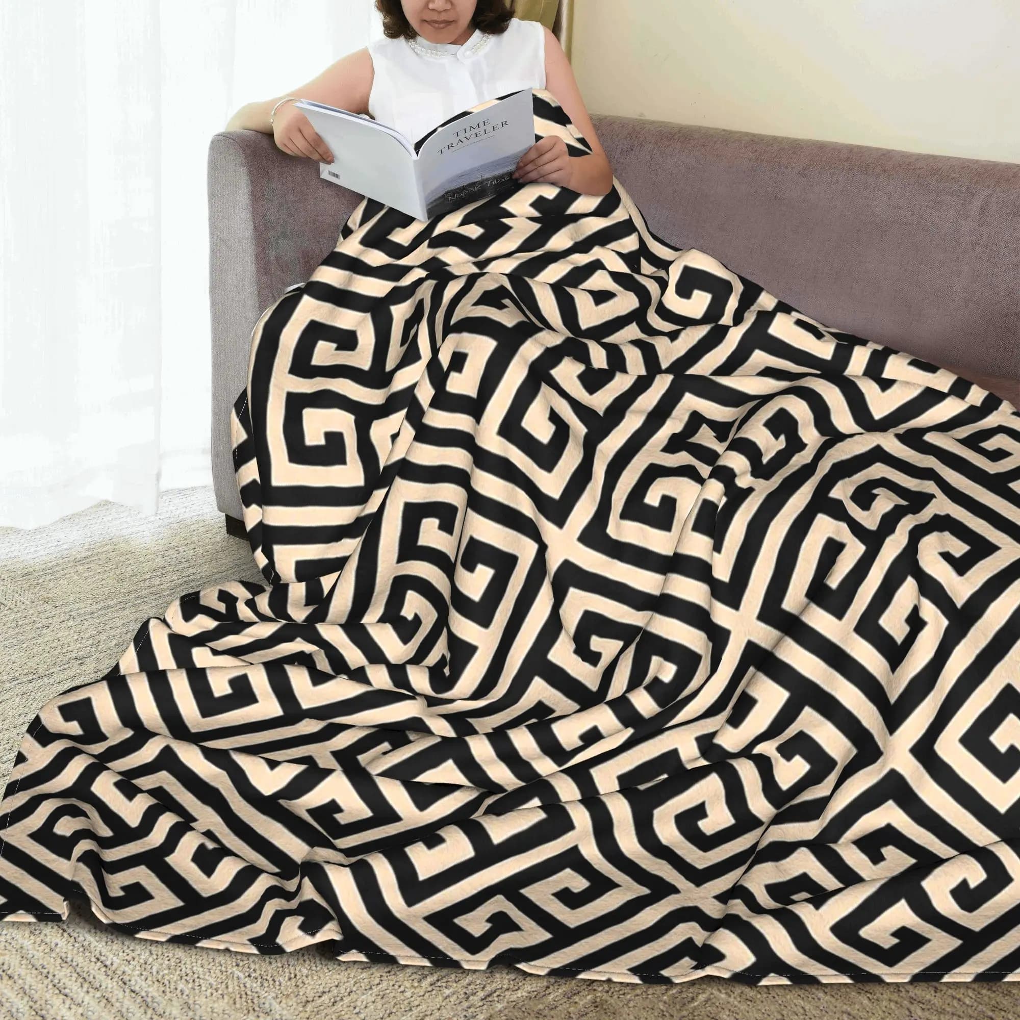 Meandros - Greek meander Black And Beige Design Blanket Lightweight Fleece Throw Blanket for Bedroom Outdoor Throws Bedspread
