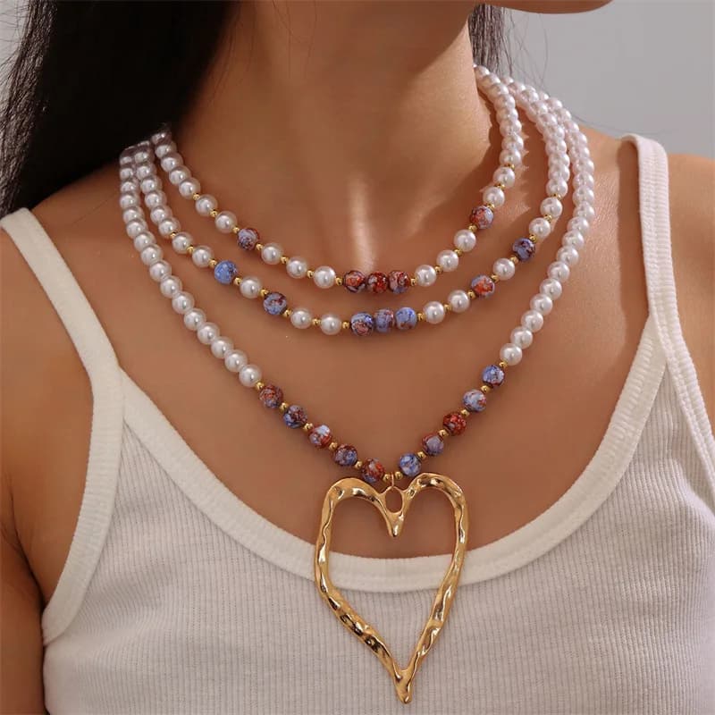 Set di 3 collane di perle Everyday Elegance – Fili impilabili con un cuore cavo e spesso per uno stile senza sforzo.