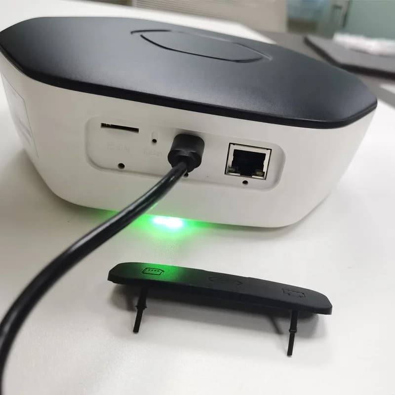 Telecamera Sportiva per Esterni con Tracker per Calcio, Dispositivo Wi-Fi per il Tracciamento AI del Calcio, Video 4K, Streaming Live, Videocamera per Vlogging su YouTube