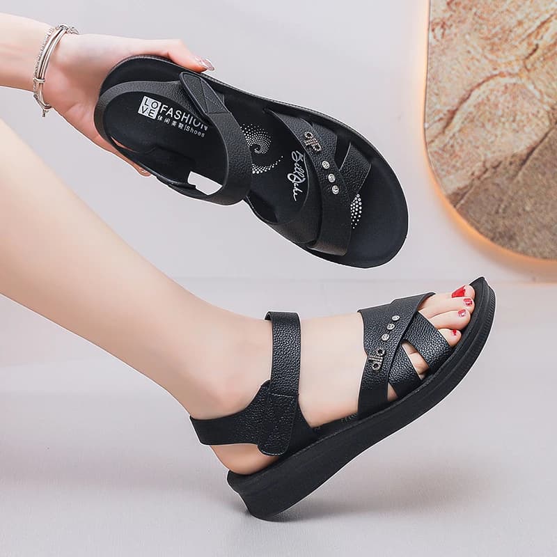 Sandali piatti da donna, stile basic, estivi, casual, antiscivolo, adatti a tutti gli abbinamenti, per studentesse, per l'uso quotidiano.